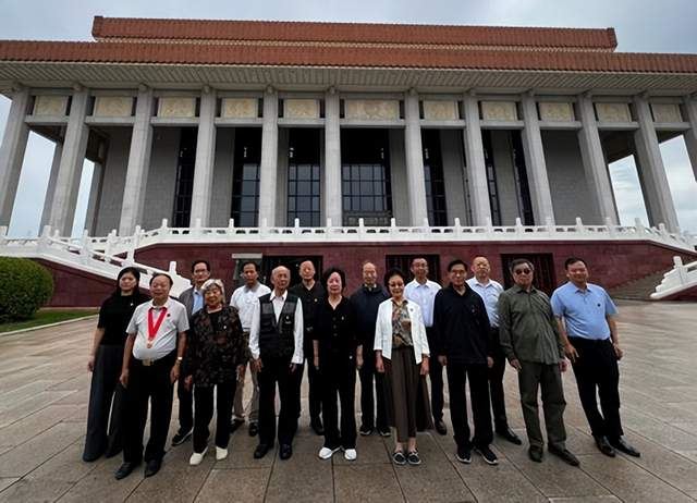 缅怀领袖伟业、赓续中朝友谊主题教育系列活动在京隆重举行(图2)